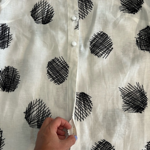 Tweeds White Linen Button Down Women’s Shirt with Black Embroidery Size Large - Picture 3 of 11